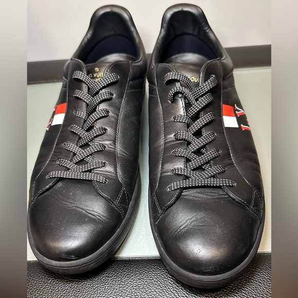 WORN LOUIS VUITTON MEN’S SNEAKERS. US SIZE 10.5, LV SIZE 9.5 - Picture 2 of 4